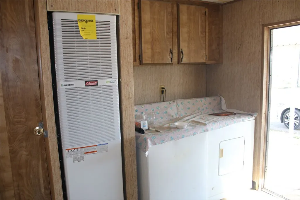 1147 Cherokee, Yucca Valley, California 92284 home-pic-7