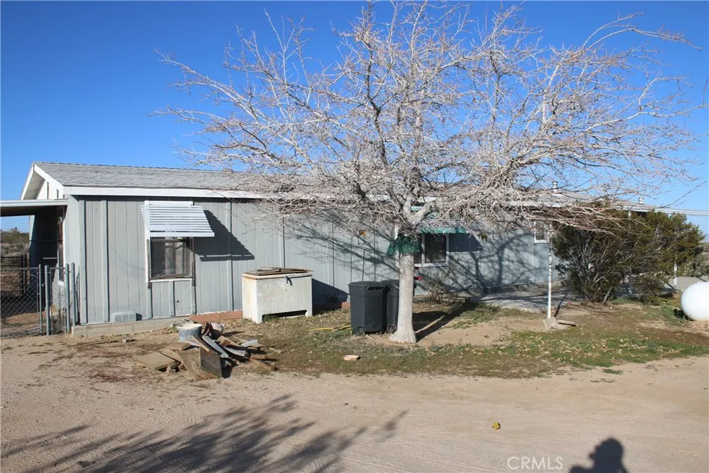 1147 Cherokee, Yucca Valley, California 92284 home-pic-17