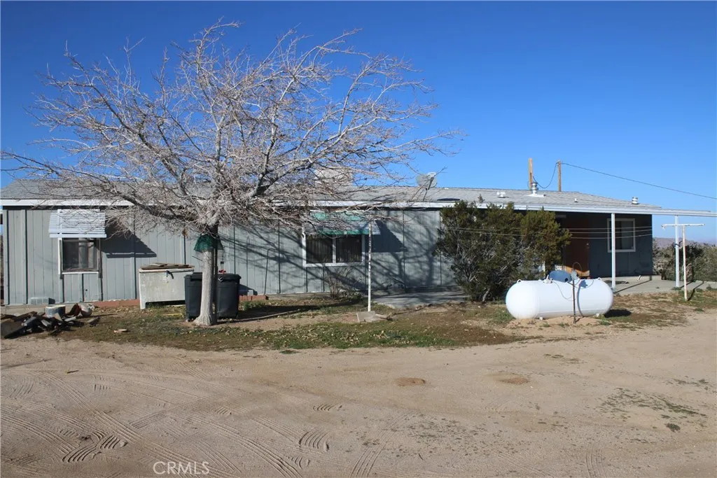 1147 Cherokee, Yucca Valley, California 92284 home-pic-18
