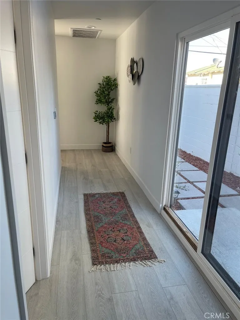 3416 11th, Los Angeles, California 90018 home-pic-15
