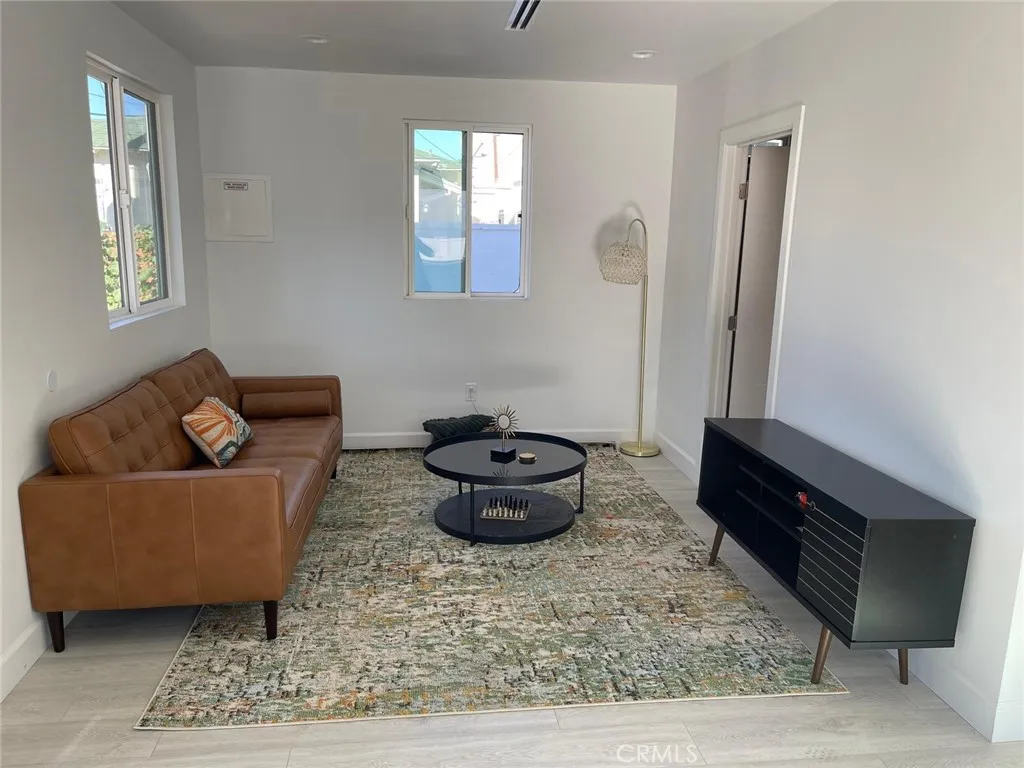 3416 11th, Los Angeles, California 90018 home-pic-12