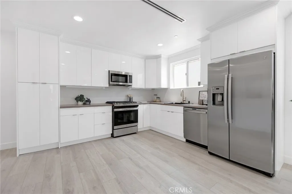 3416 11th, Los Angeles, California 90018 home-pic-6