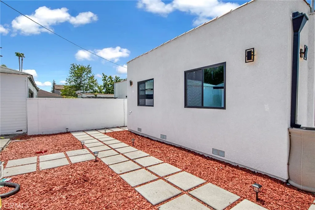 3416 11th, Los Angeles, California 90018 home-pic-5