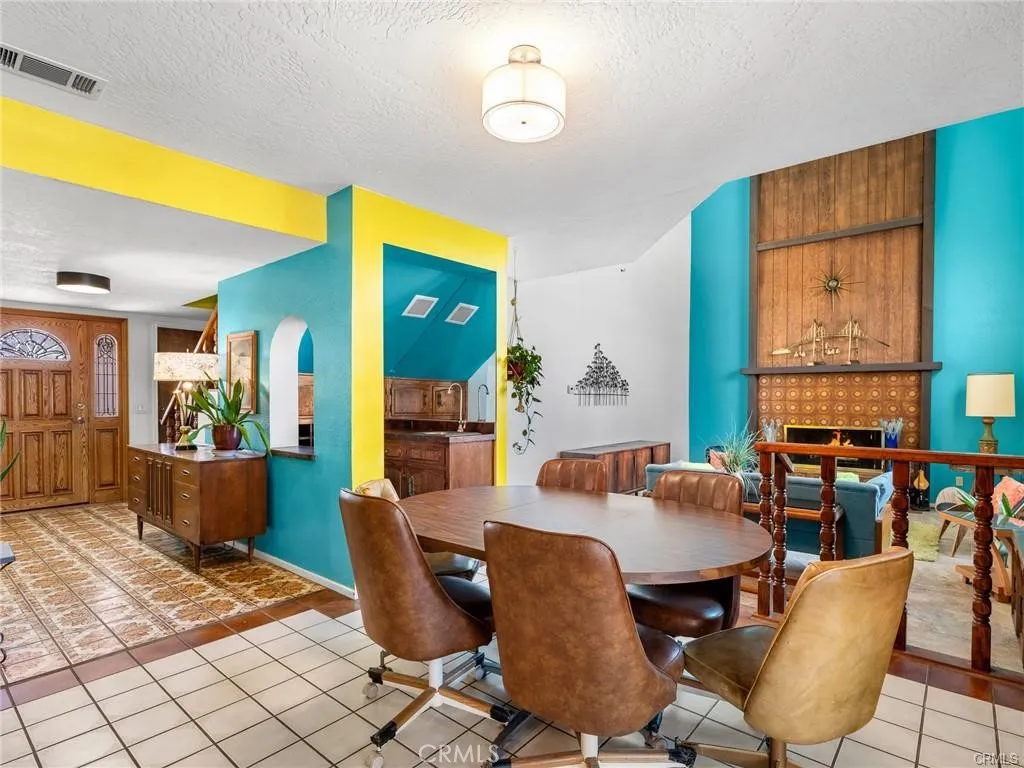 13916 Burning Tree Drive, Victorville, California 92395 home-pic-25