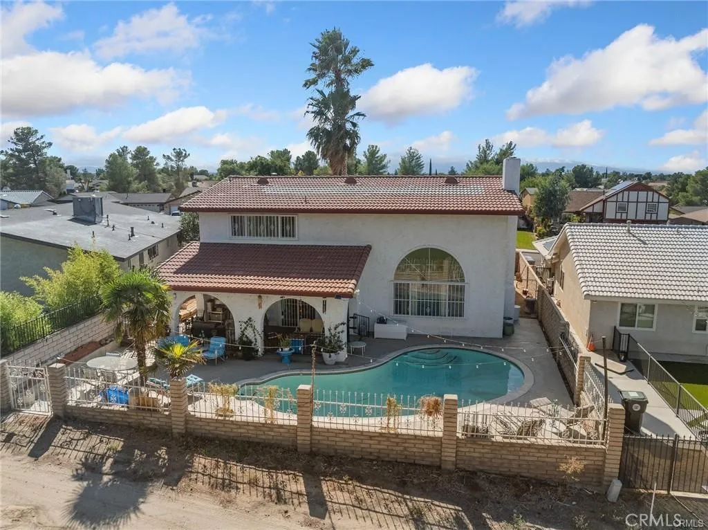 13916 Burning Tree Drive, Victorville, California 92395 home-pic-9