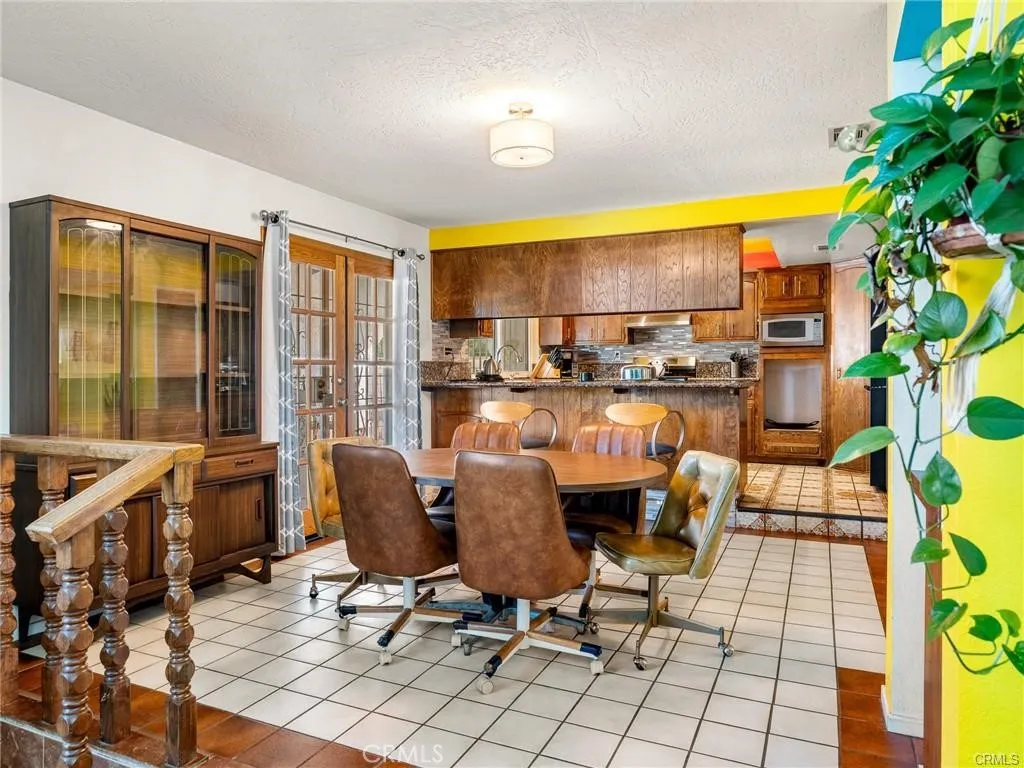 13916 Burning Tree Drive, Victorville, California 92395 home-pic-31