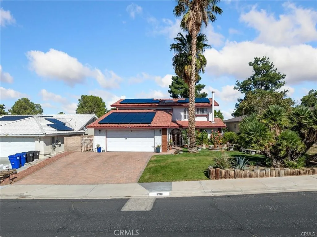 13916 Burning Tree Drive, Victorville, California 92395 home-pic-1