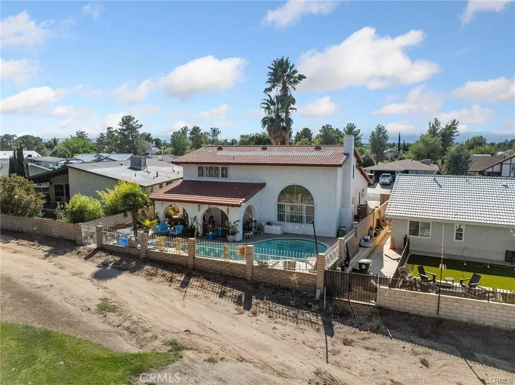13916 Burning Tree Drive, Victorville, California 92395 home-pic-8