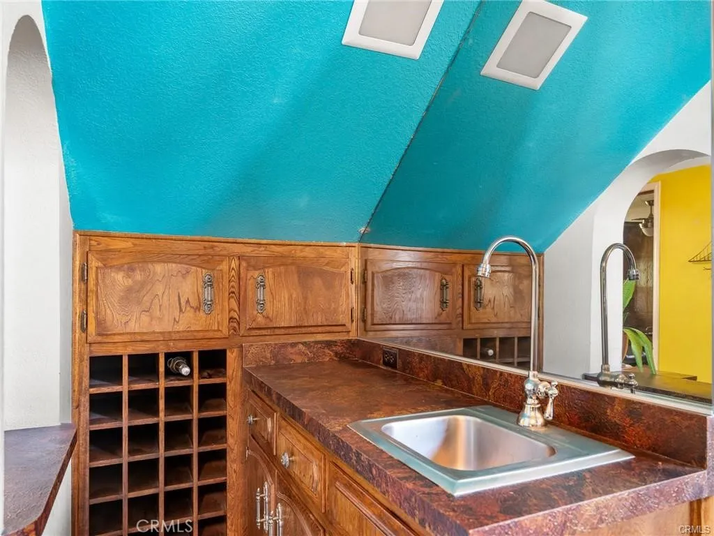 13916 Burning Tree Drive, Victorville, California 92395 home-pic-27