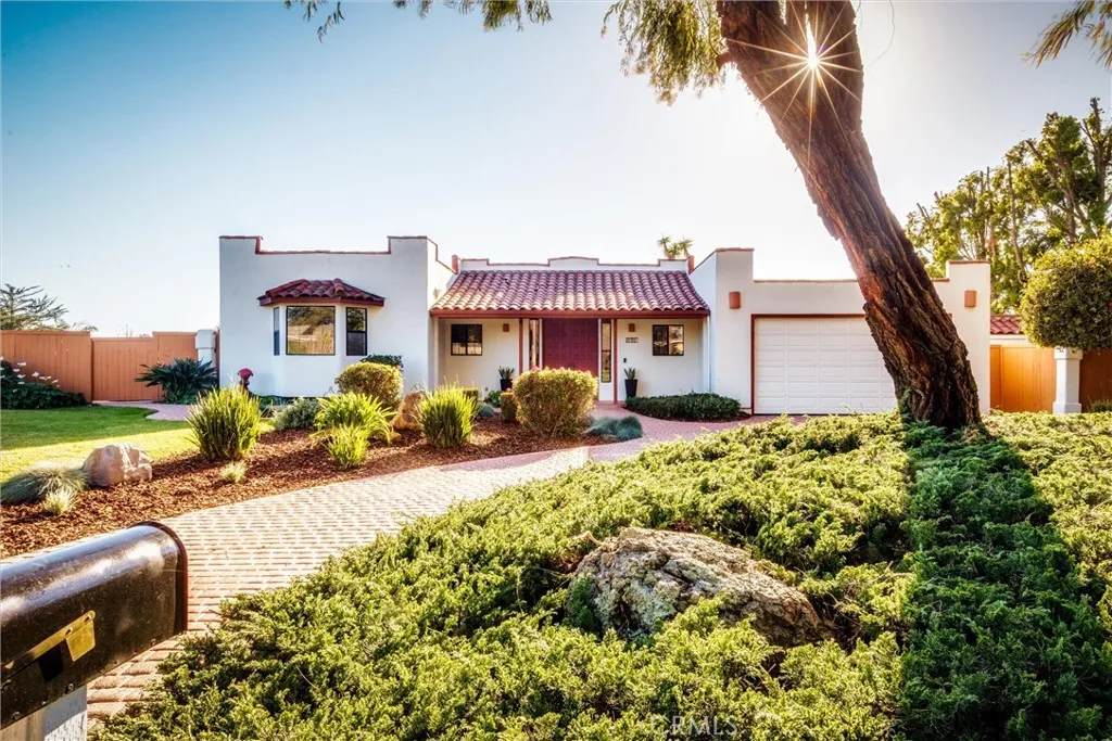 2741 Woodland Hills, Arroyo Grande, California 93420 home-pic-1