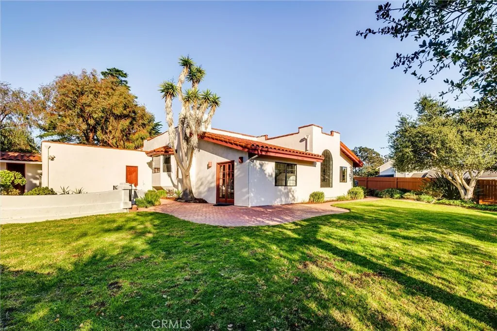 2741 Woodland Hills, Arroyo Grande, California 93420 home-pic-28