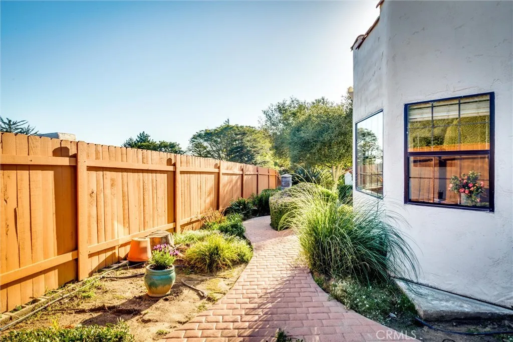 2741 Woodland Hills, Arroyo Grande, California 93420 home-pic-22