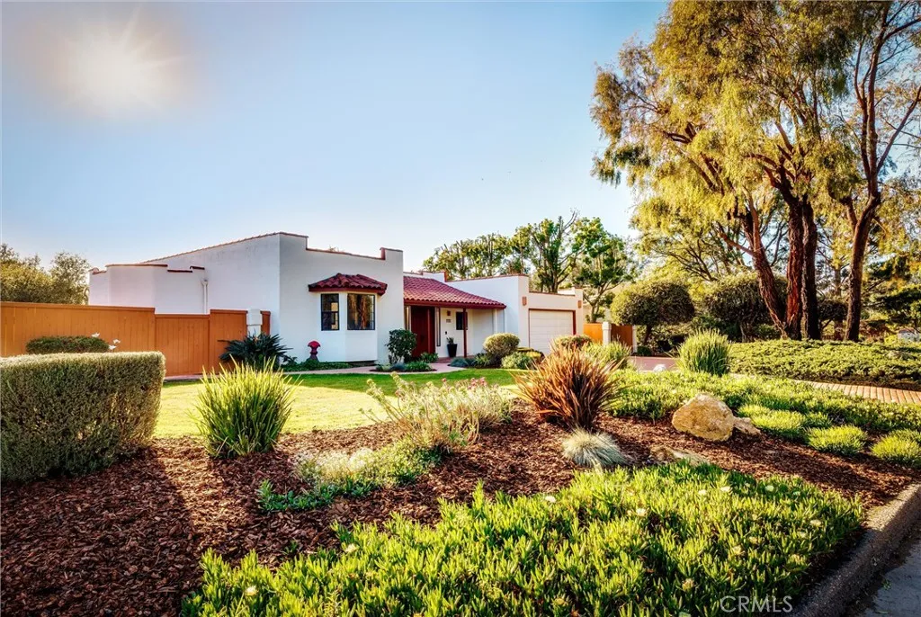 2741 Woodland Hills, Arroyo Grande, California 93420 home-pic-25