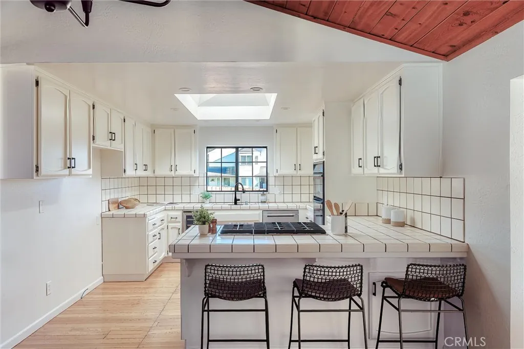 2741 Woodland Hills, Arroyo Grande, California 93420 home-pic-9