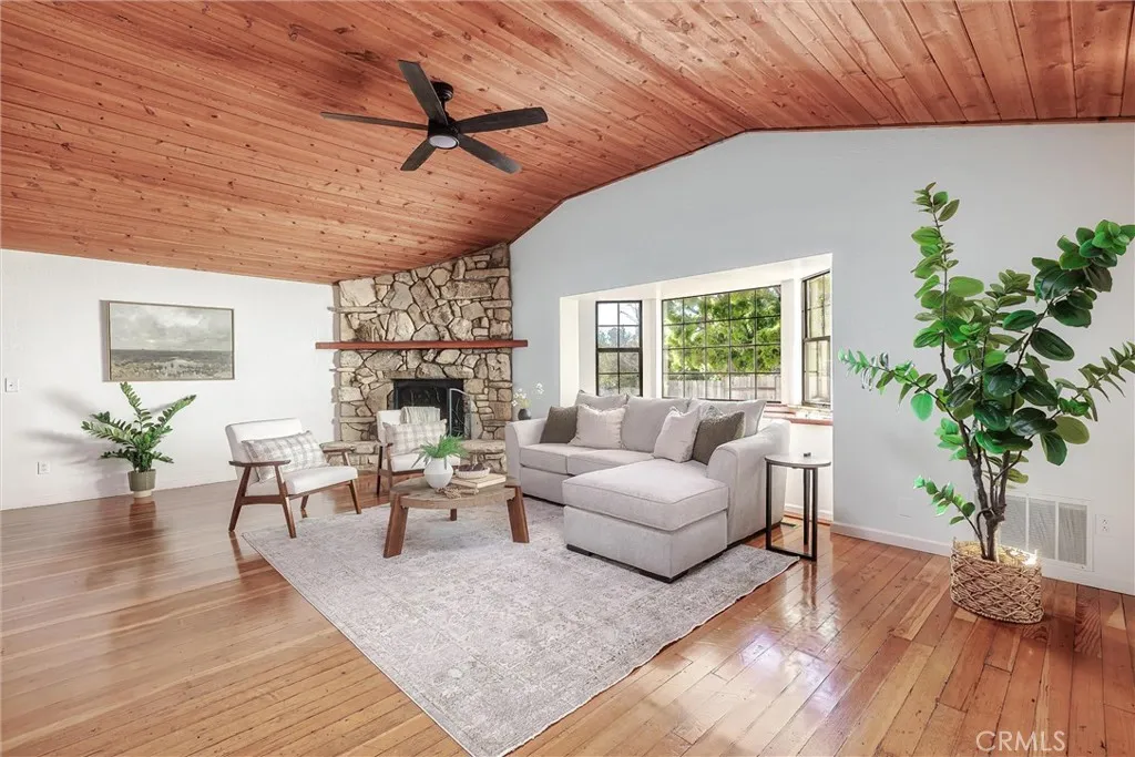 2741 Woodland Hills, Arroyo Grande, California 93420 home-pic-4