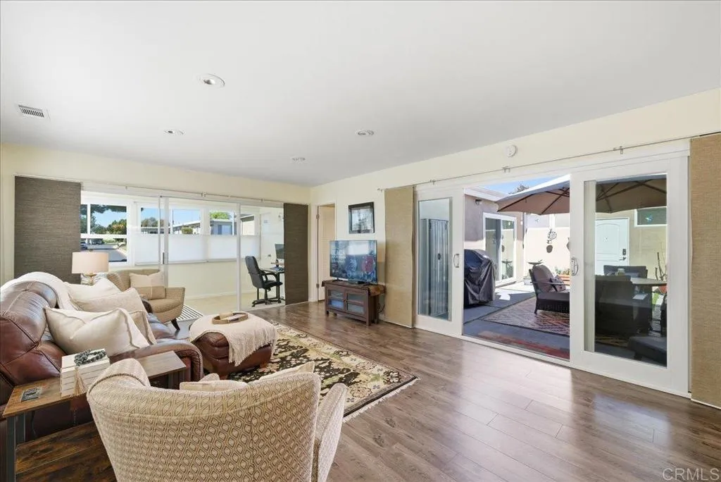 3747 Vista Campana S 97, Oceanside, California 92057 home-pic-6