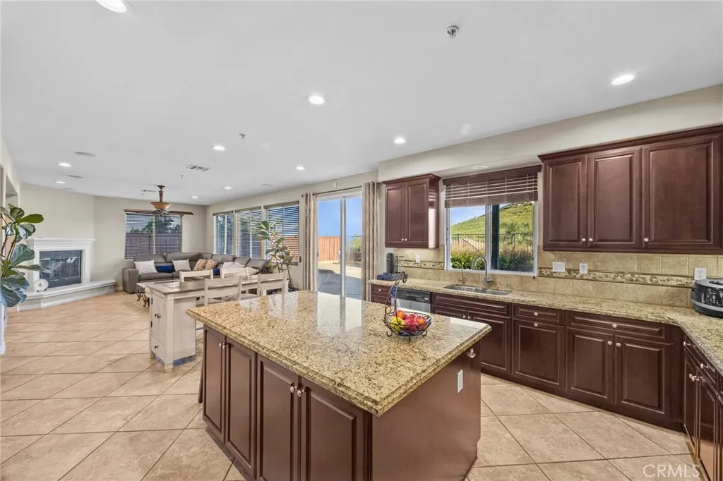12178 Scenic View, Riverside, California 92505 home-pic-24