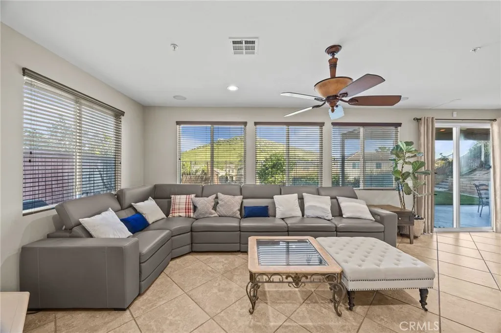 12178 Scenic View, Riverside, California 92505 home-pic-19