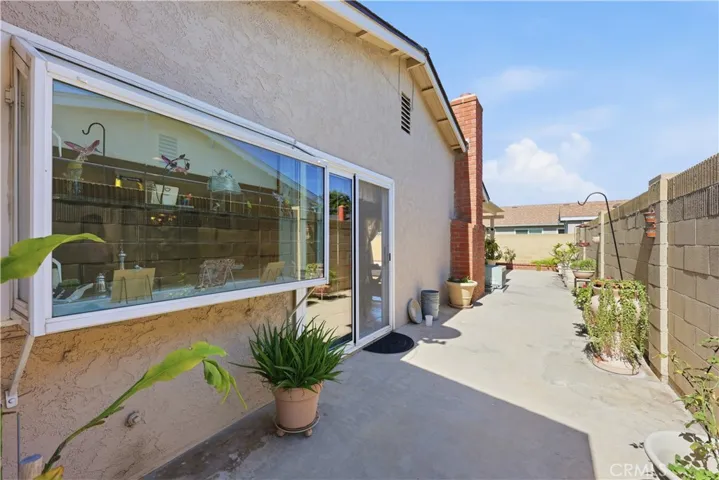 1817 E Alcove, Anaheim, California 92805