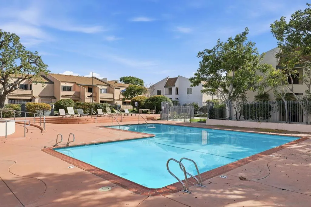 , San Diego, California 92111 home-pic-19