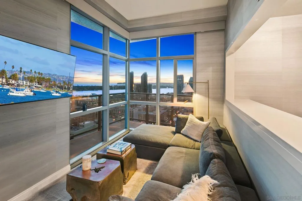 800 The Mark Ln 2801, San Diego, California 92101 home-pic-8