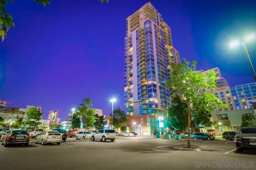 800 The Mark Ln 2801, San Diego, California 92101 home-pic-49