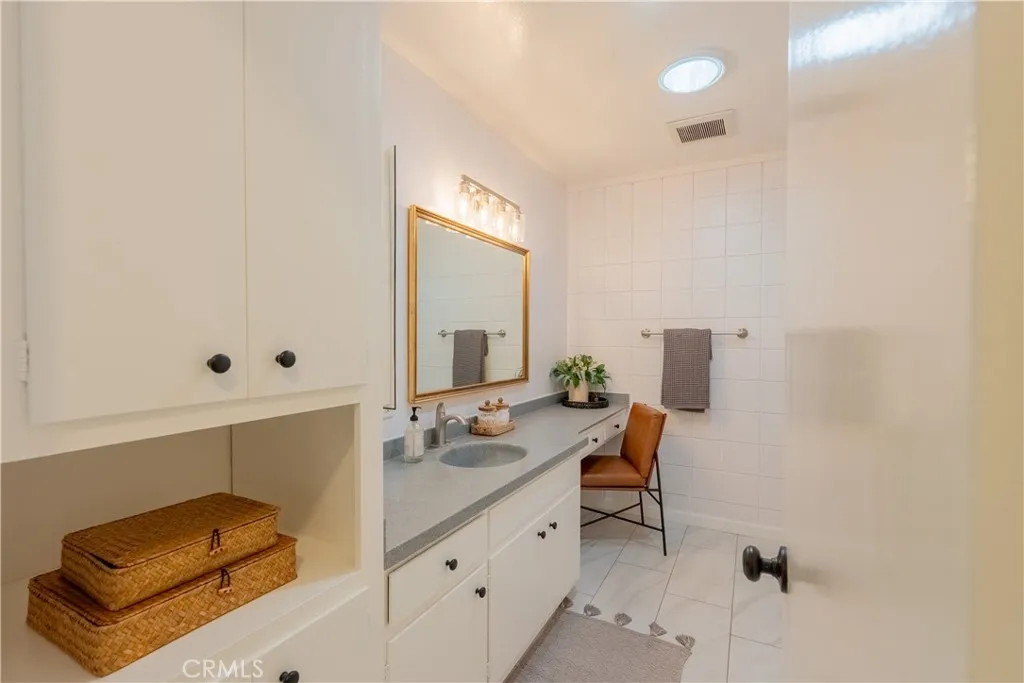 83 W Garden Green, Port Hueneme, California 93041 home-pic-13