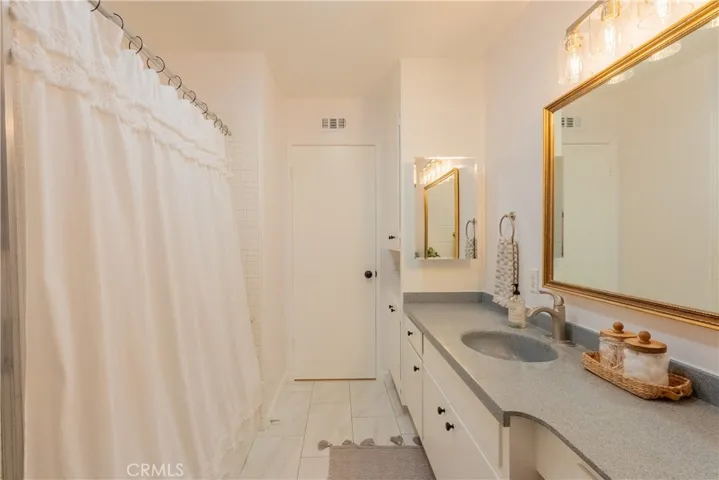 83 W Garden Green, Port Hueneme, California 93041