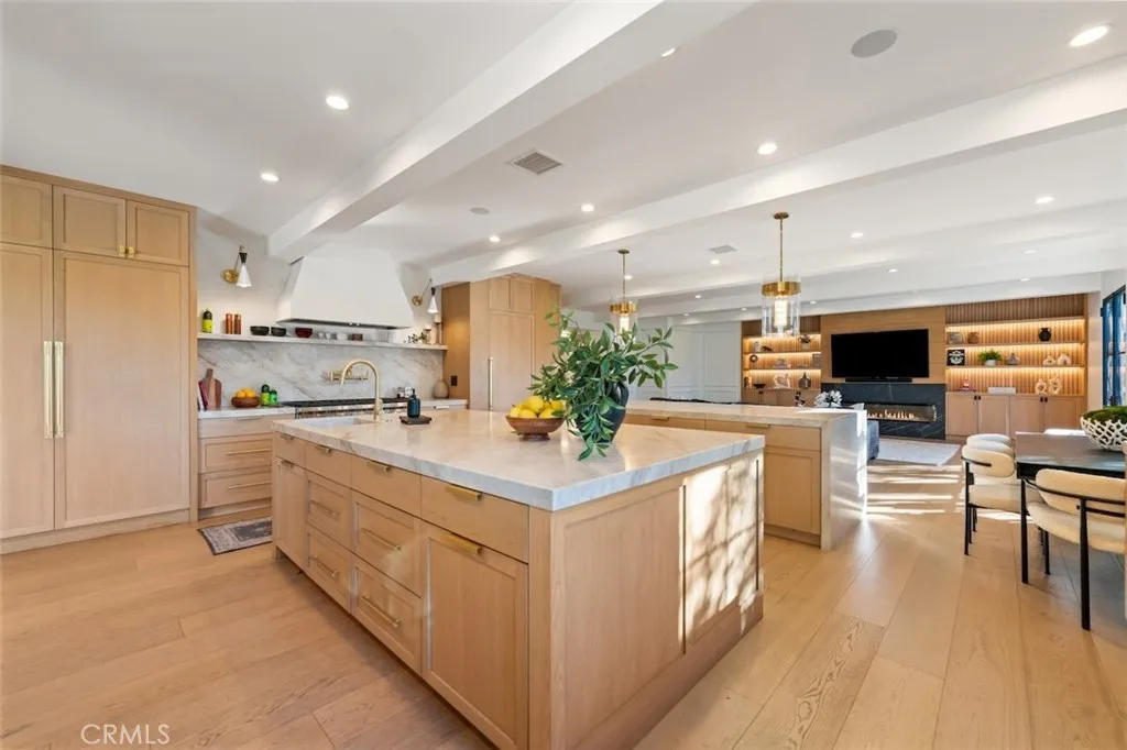 4017 Nogales, Tarzana, California 91356 home-pic-19