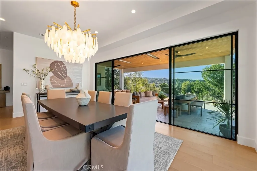 4017 Nogales, Tarzana, California 91356 home-pic-10