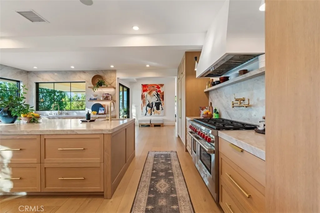 4017 Nogales, Tarzana, California 91356 home-pic-20