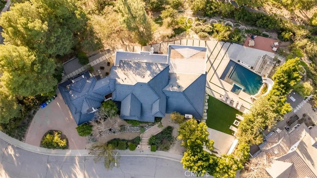 4017 Nogales, Tarzana, California 91356 home-pic-60