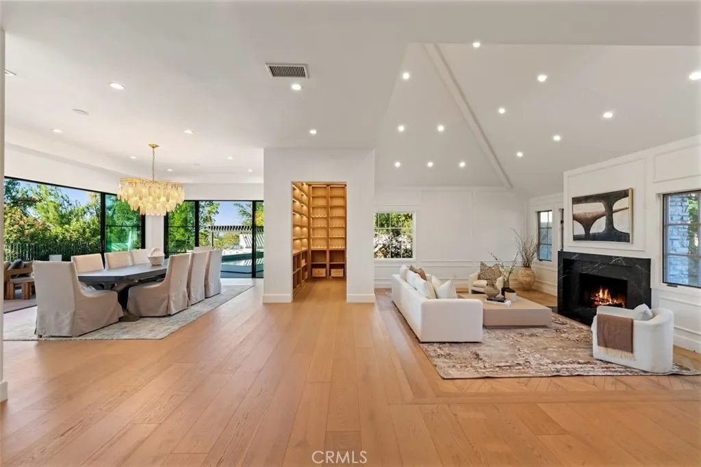 4017 Nogales, Tarzana, California 91356 home-pic-13