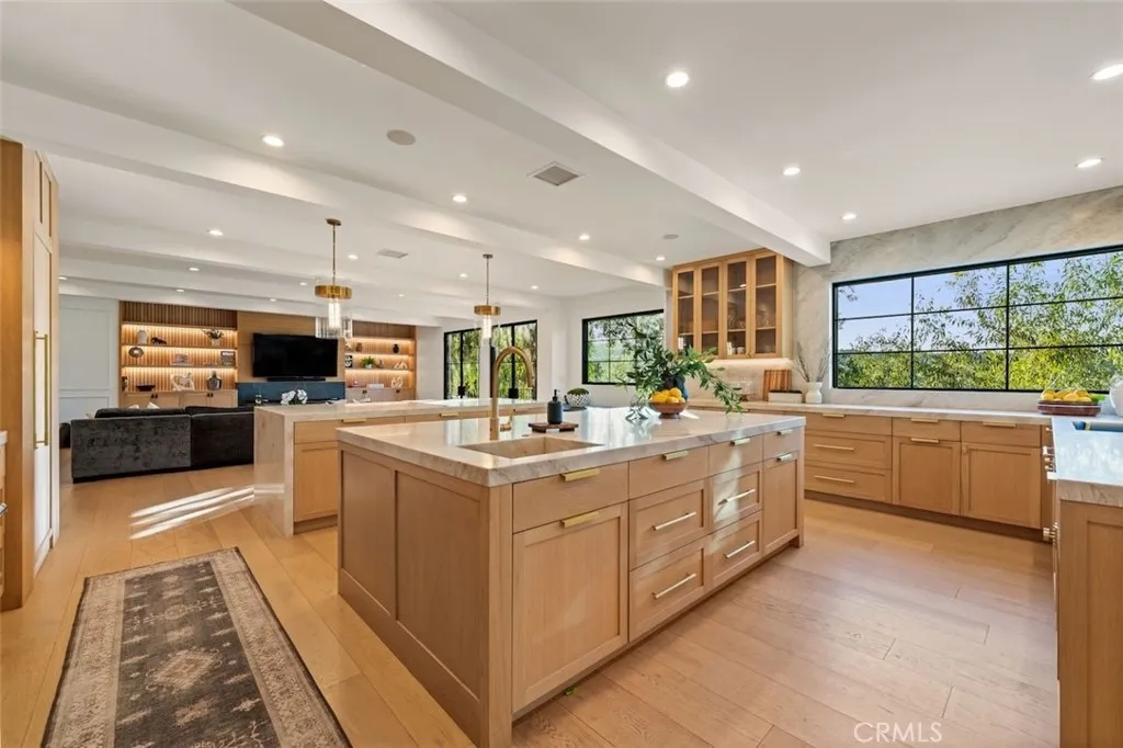 4017 Nogales, Tarzana, California 91356 home-pic-26