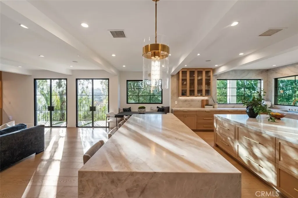 4017 Nogales, Tarzana, California 91356 home-pic-18