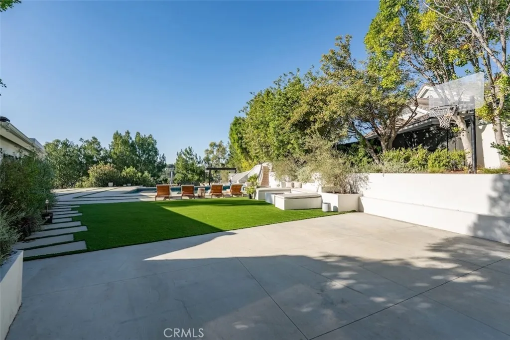 4017 Nogales, Tarzana, California 91356 home-pic-7