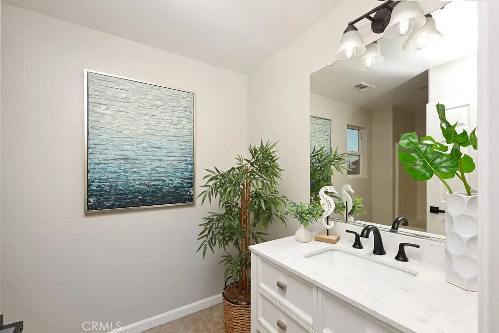 1832 E Ivesbrook, Lancaster, California 93535 home-pic-21