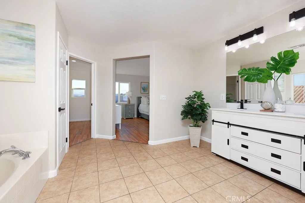1832 E Ivesbrook, Lancaster, California 93535 home-pic-16