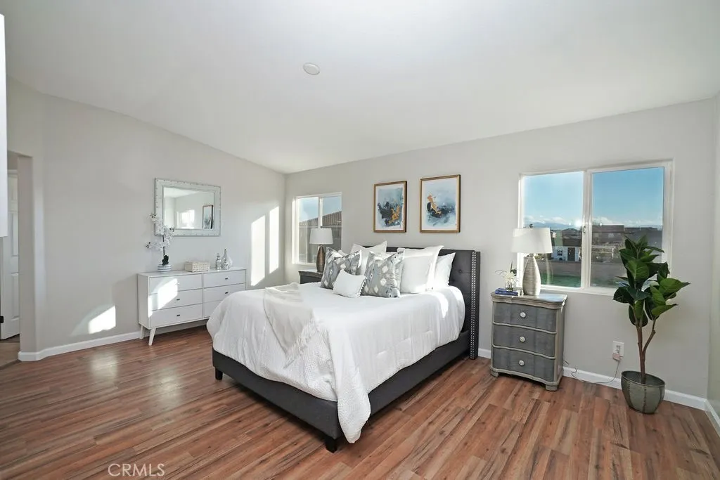1832 E Ivesbrook, Lancaster, California 93535 home-pic-15