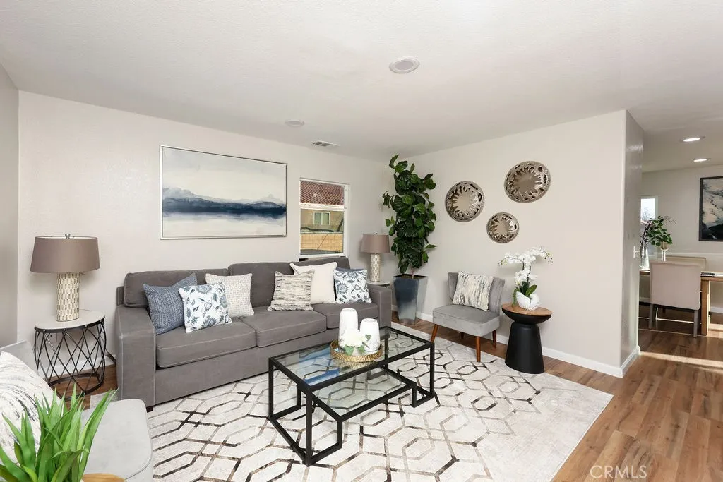 1832 E Ivesbrook, Lancaster, California 93535 home-pic-4