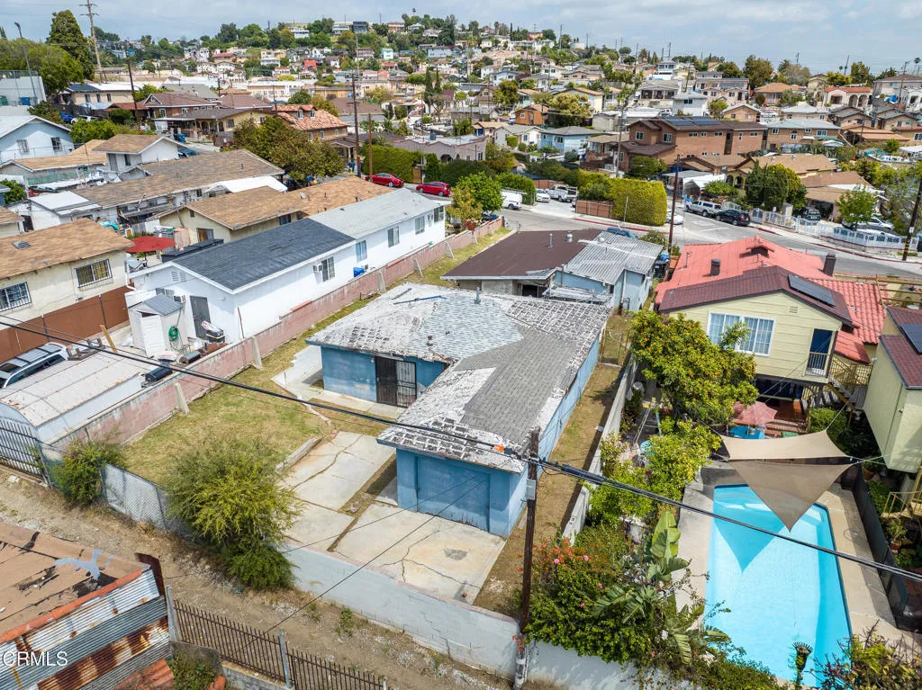 923 N Alma Avenue, Los Angeles, California 90023 home-pic-6