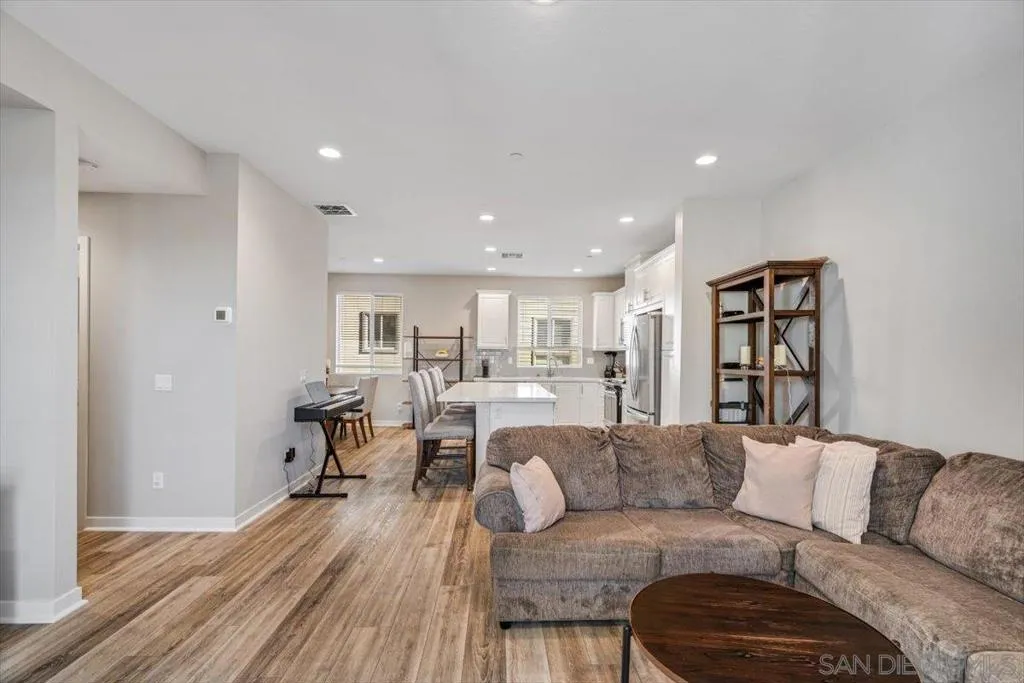 2548 S S Escondido Blvd 906, Escondido, California 92025 home-pic-21