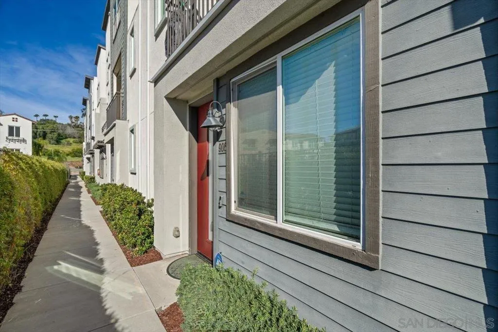 2548 S S Escondido Blvd 906, Escondido, California 92025 home-pic-4