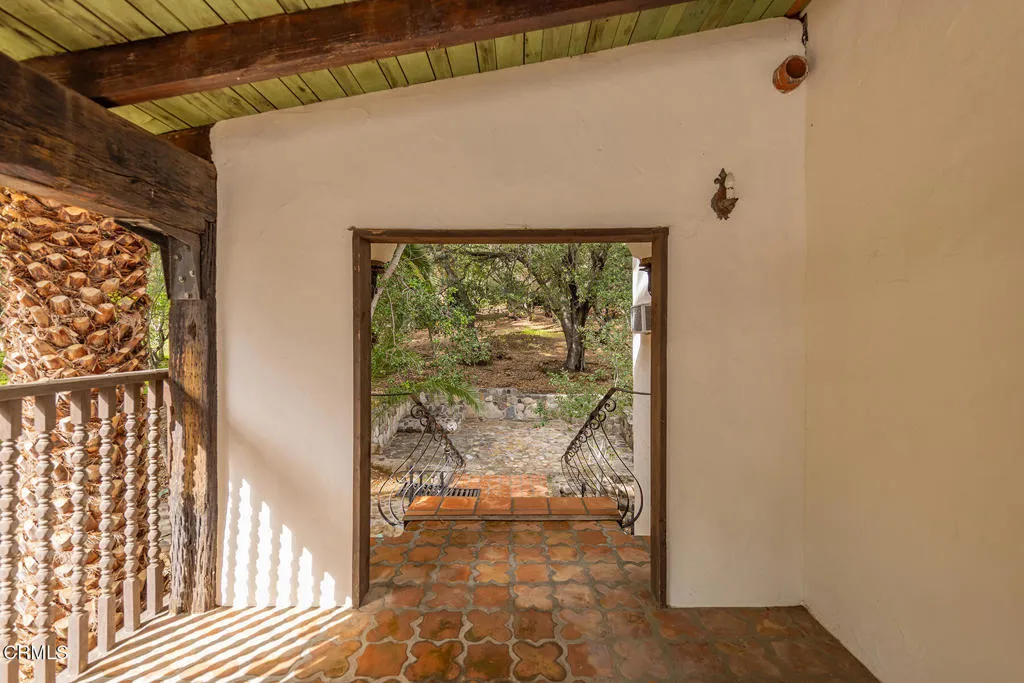 1519 Ayers Avenue, Ojai, California 93023 home-pic-21