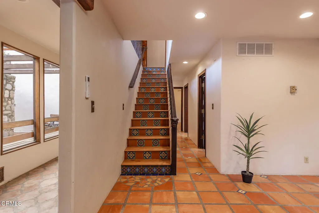 1519 Ayers Avenue, Ojai, California 93023 home-pic-38