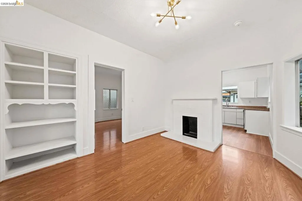 5812 5812 Dover St, Oakland, California 94609 home-pic-8