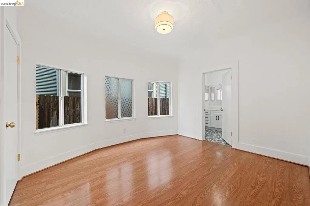 5812 5812 Dover St, Oakland, California 94609 home-pic-10