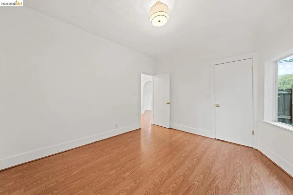 5812 5812 Dover St, Oakland, California 94609 home-pic-11