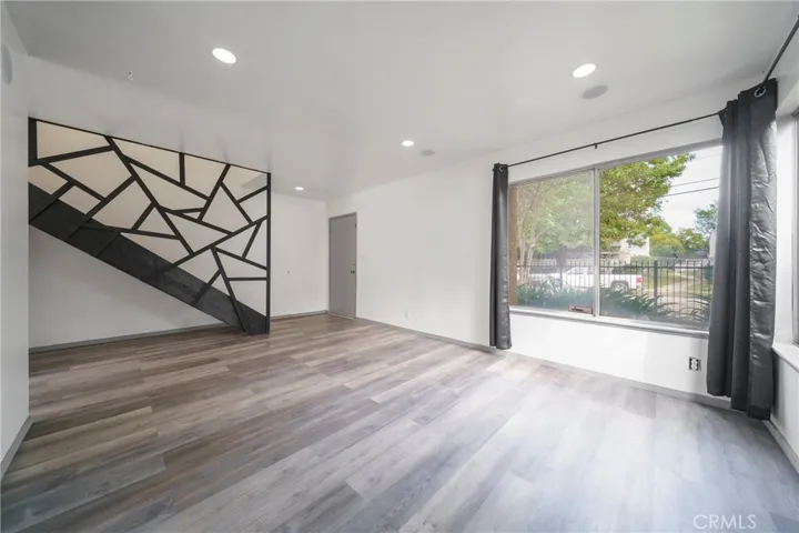 8347 Burnet, North Hills, California 91343
