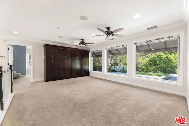 6221 Penfield Avenue, Woodland Hills, California 91367